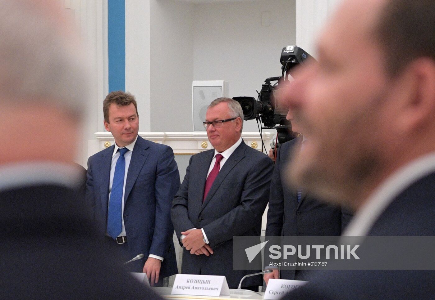 President Putin meets with Russian businesspeople