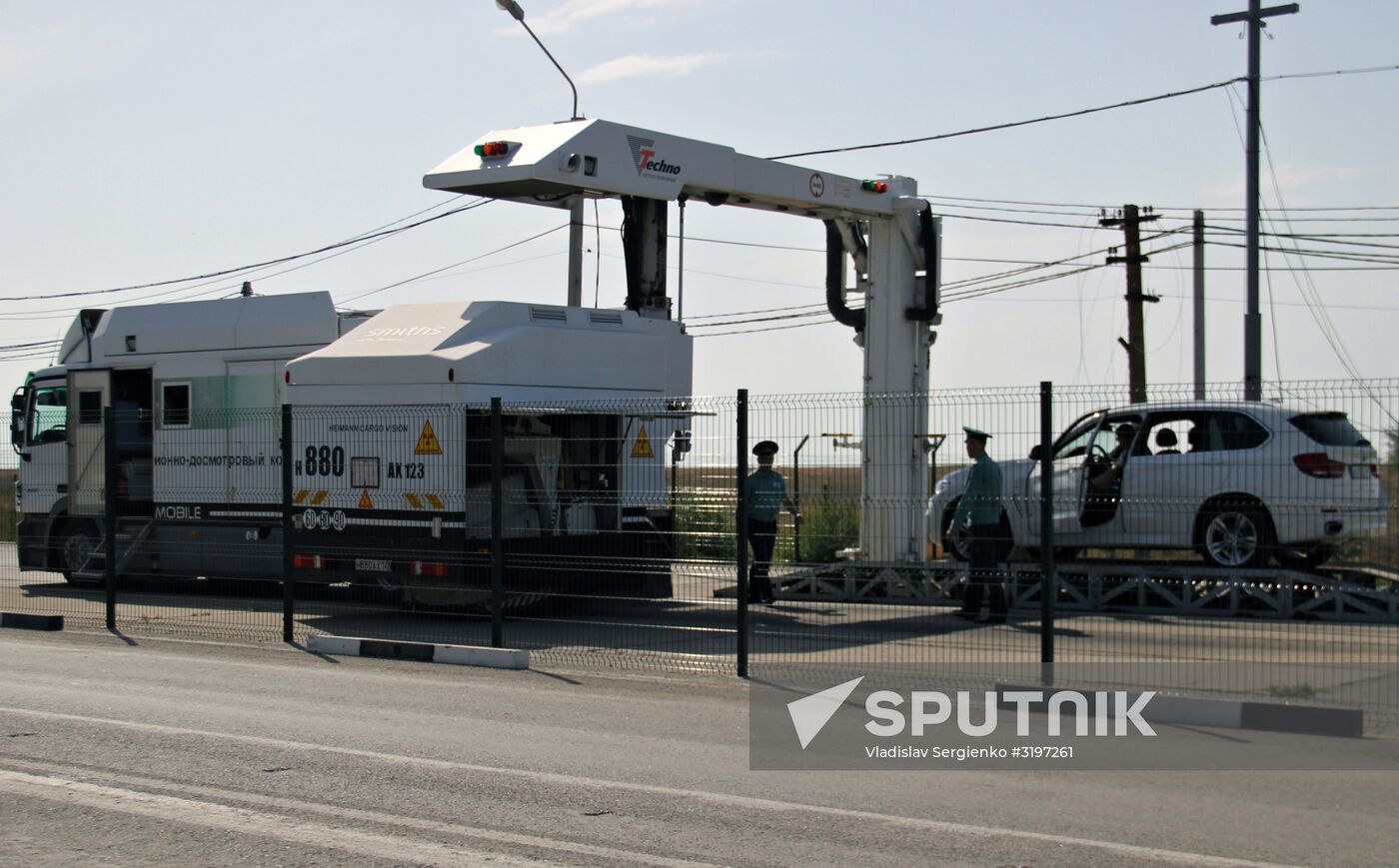 Armyansk checkpoint at Russia-Ukraine border
