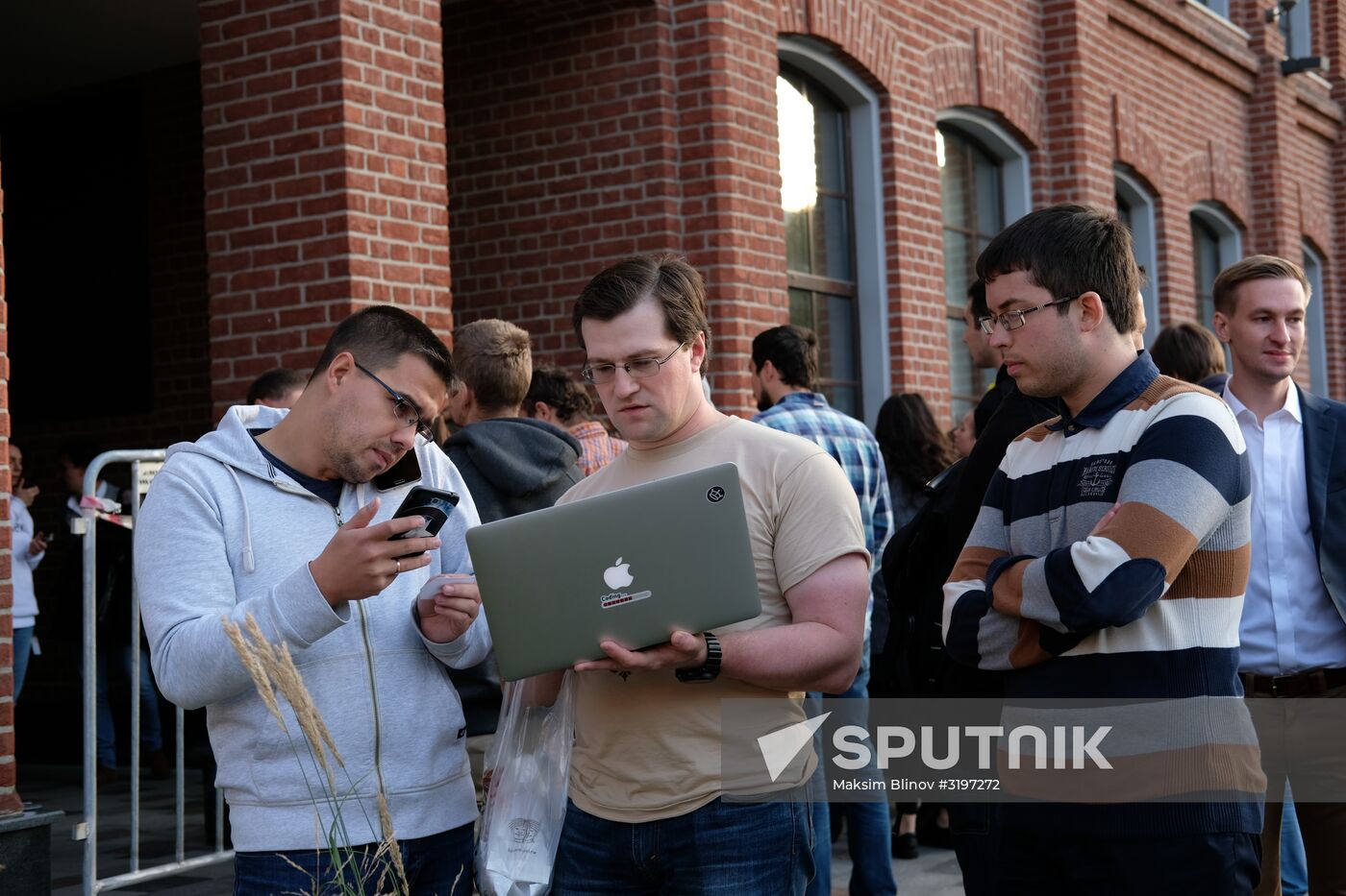 Yandex staff evacuated after bomb threat
