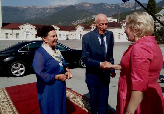 Descendant of Romanov dynasty Count Ian Bernadotte visits Crimea