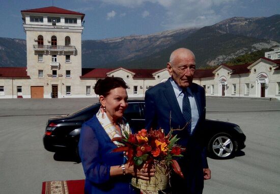 Descendant of Romanov dynasty Count Ian Bernadotte visits Crimea