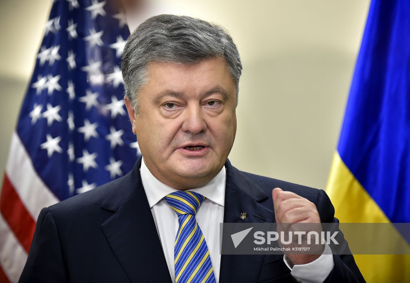 US President Donald Trump meets with Ukrainian President Petro Poroshenko