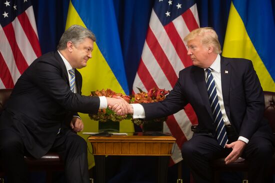 US President Donald Trump meets with Ukrainian President Petro Poroshenko
