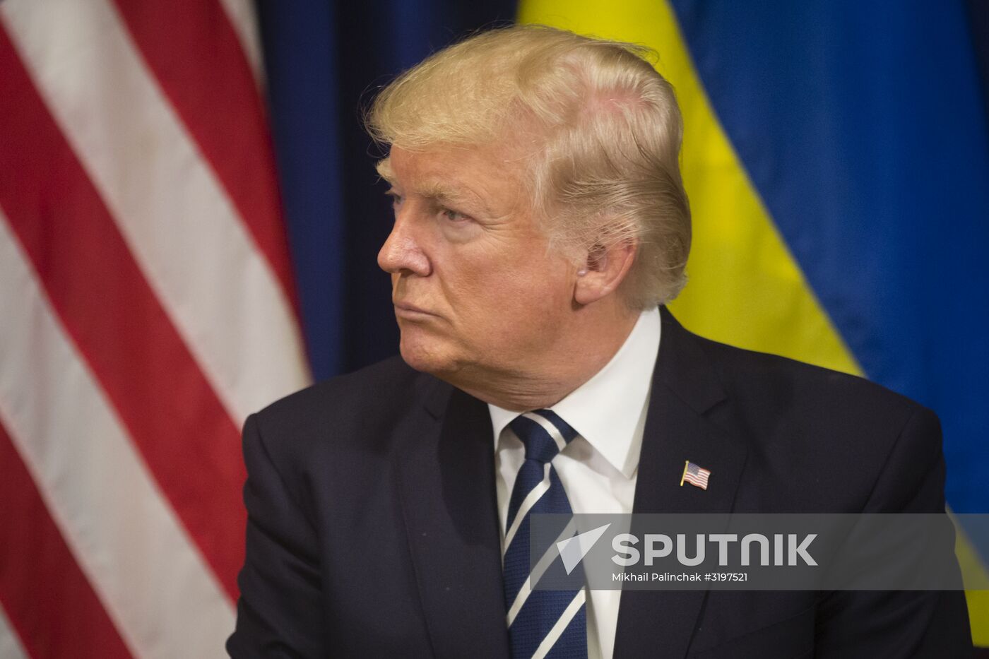 US President Donald Trump meets with Ukrainian President Petro Poroshenko