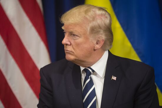 US President Donald Trump meets with Ukrainian President Petro Poroshenko