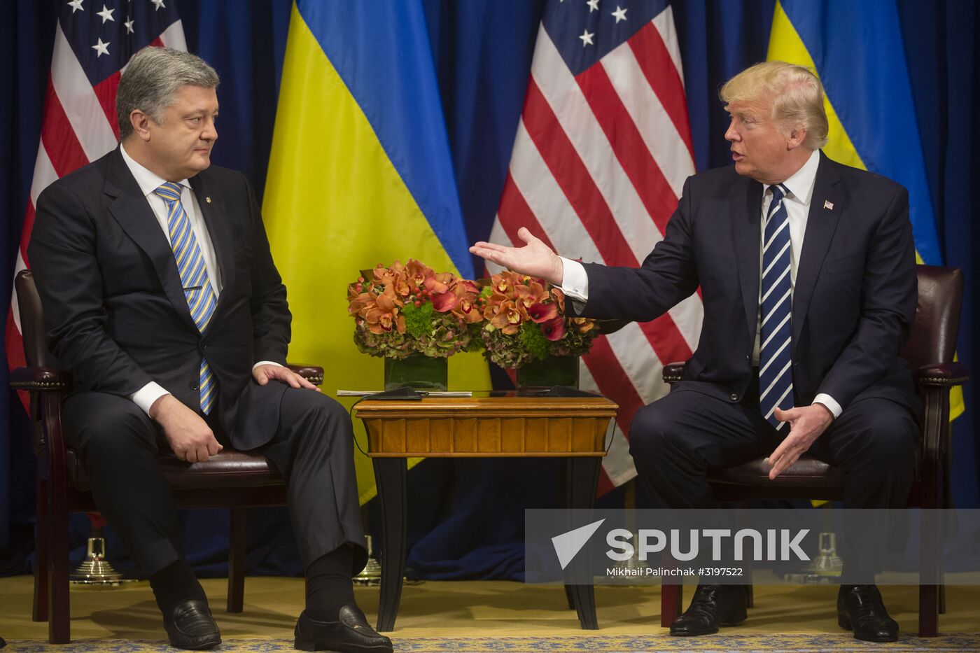 US President Donald Trump meets with Ukrainian President Petro Poroshenko