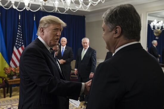 US President Donald Trump meets with Ukrainian President Petro Poroshenko