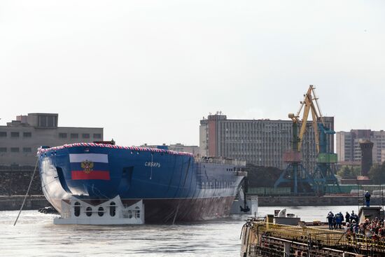 Baltic Shipyard floats Sibir nuclear icebreaker
