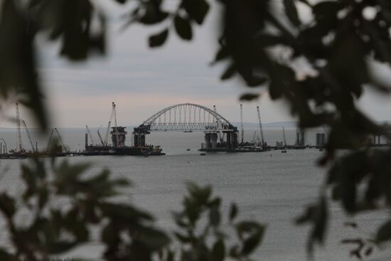 Construction of the Kerch Strait Bridge
