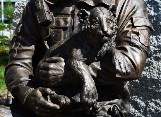 First monument in Russia to a State Hunting Supervision authority worker unveiled in Ussuriysk