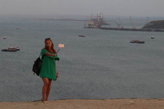 Construction of the Kerch Strait Bridge