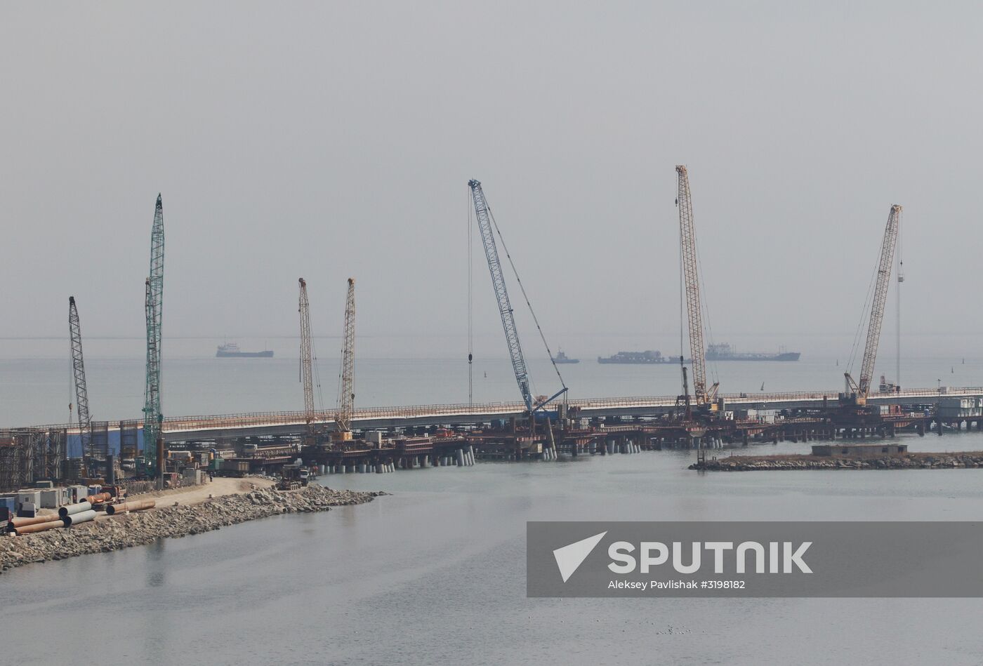 Construction of the Kerch Strait Bridge