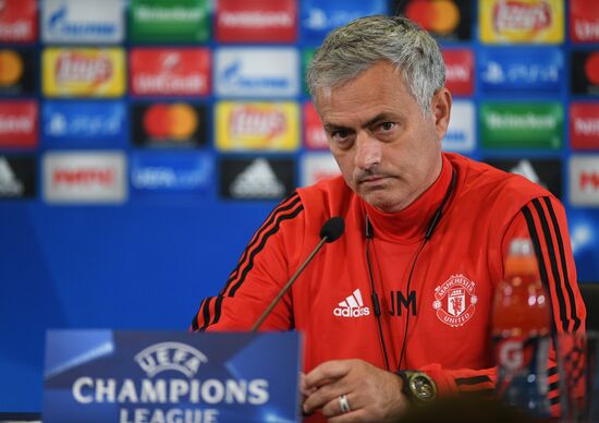 Football. UEFA Champions League. FC Manchester United holds training session