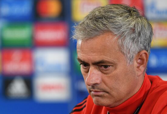 Football. UEFA Champions League. FC Manchester United holds training session