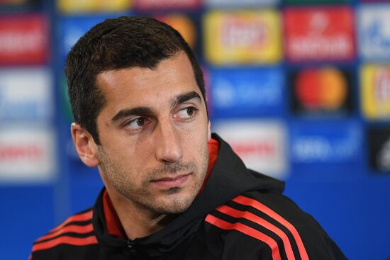 Football. UEFA Champions League. FC Manchester United holds training session