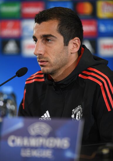 Football. UEFA Champions League. FC Manchester United holds training session