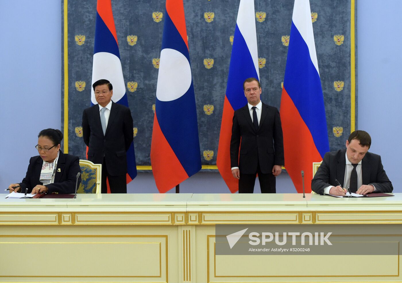 Russian Prime Minister Dmitry Medvedev meets with Prime Minister of Laos Thongloun Sisoulith