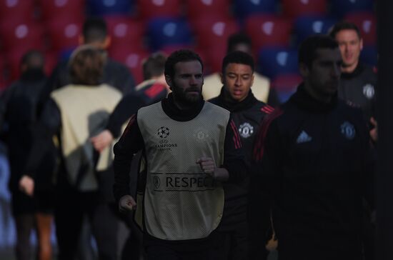 Football. UEFA Champions League. FC Manchester United holds training session
