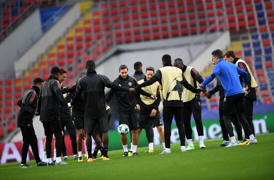 Football. UEFA Champions League. FC Manchester United holds training session