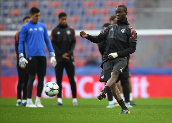 Football. UEFA Champions League. FC Manchester United holds training session