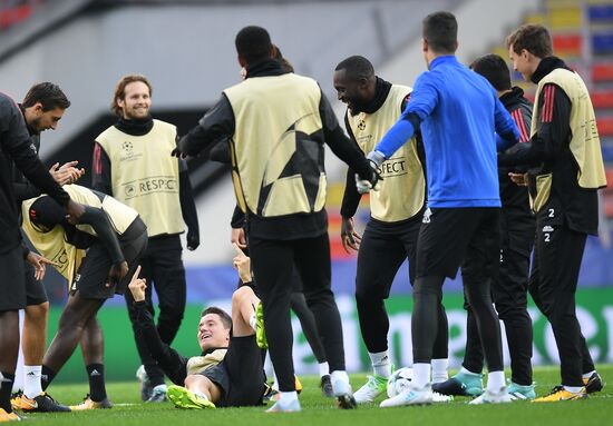 Football. UEFA Champions League. FC Manchester United holds training session