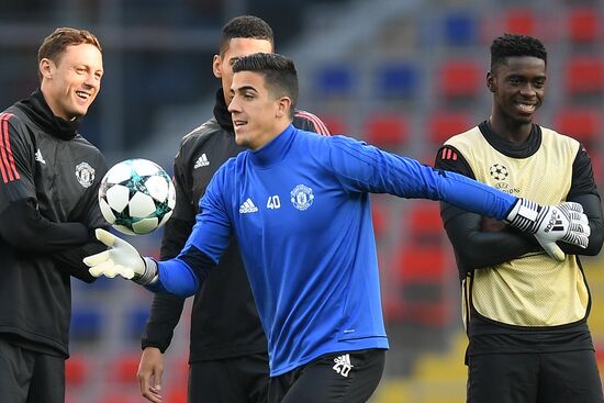 Football. UEFA Champions League. FC Manchester United holds training session