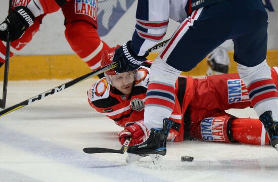 Ice hockey. Kontinental Hockey League. Avtomobilist vs. Neftekhimik