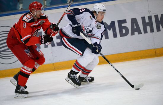 Ice hockey. Kontinental Hockey League. Avtomobilist vs. Neftekhimik