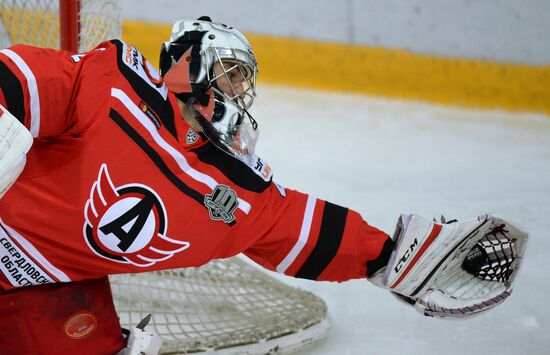 Ice hockey. Kontinental Hockey League. Avtomobilist vs. Neftekhimik
