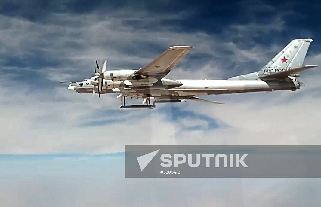 Tu-95MS strikes terrorist facilities in Syria with KhA-101 cruise missiles
