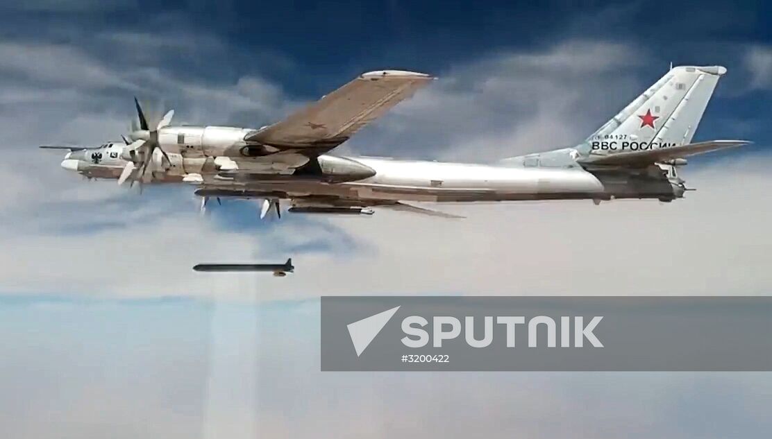 Tu-95MS strikes terrorist facilities in Syria with KhA-101 cruise missiles