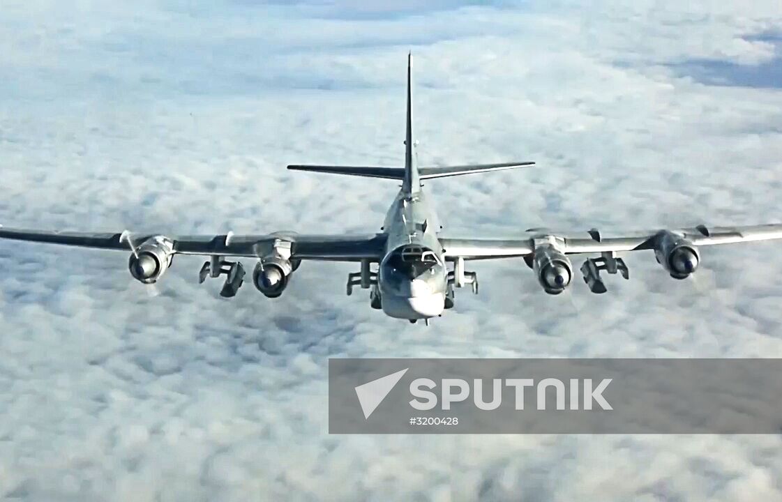 Tu-95MS strikes terrorist facilities in Syria with KhA-101 cruise missiles