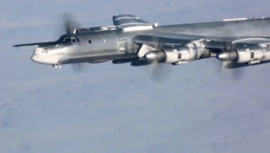 Tu-95MS strikes terrorist facilities in Syria with KhA-101 cruise missiles