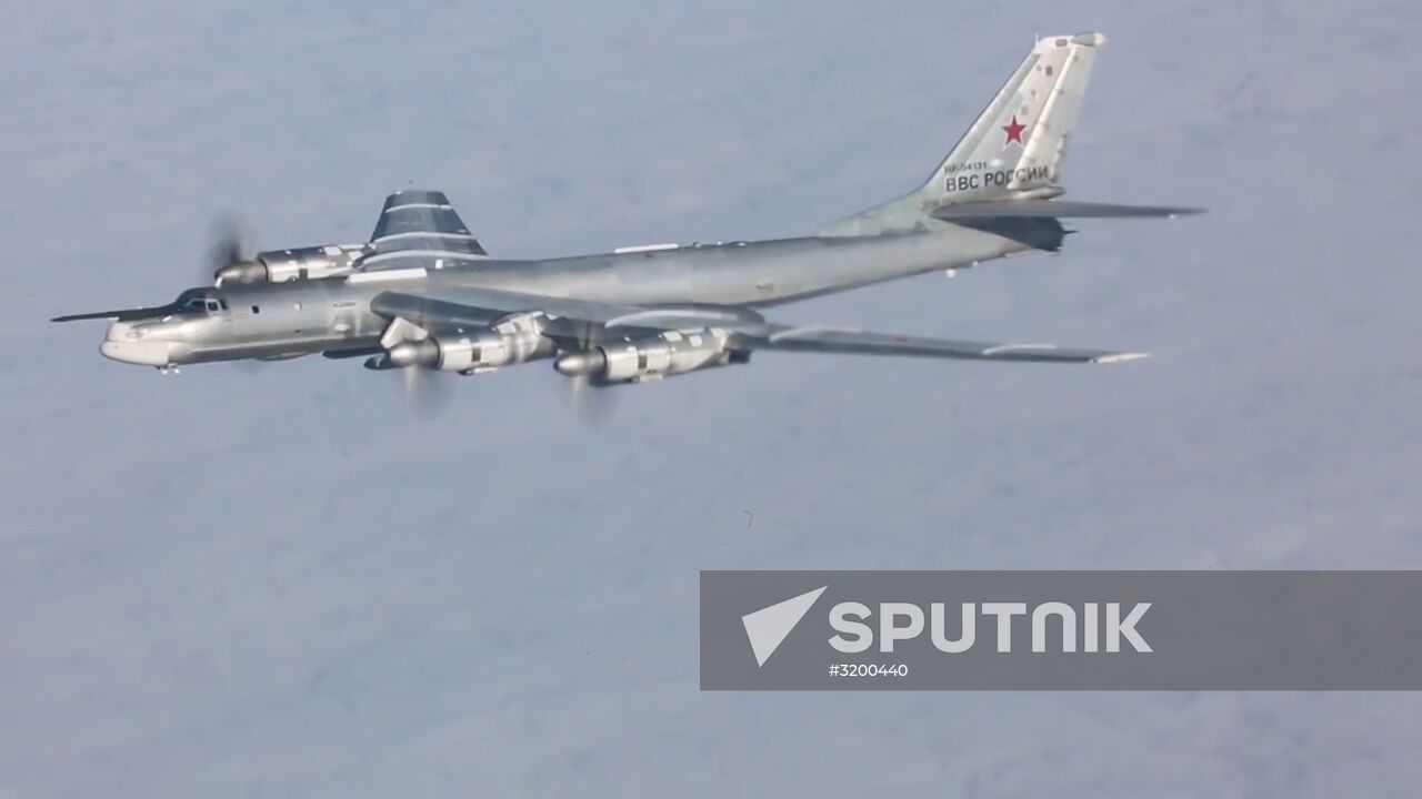 Tu-95MS strikes terrorist facilities in Syria with KhA-101 cruise missiles