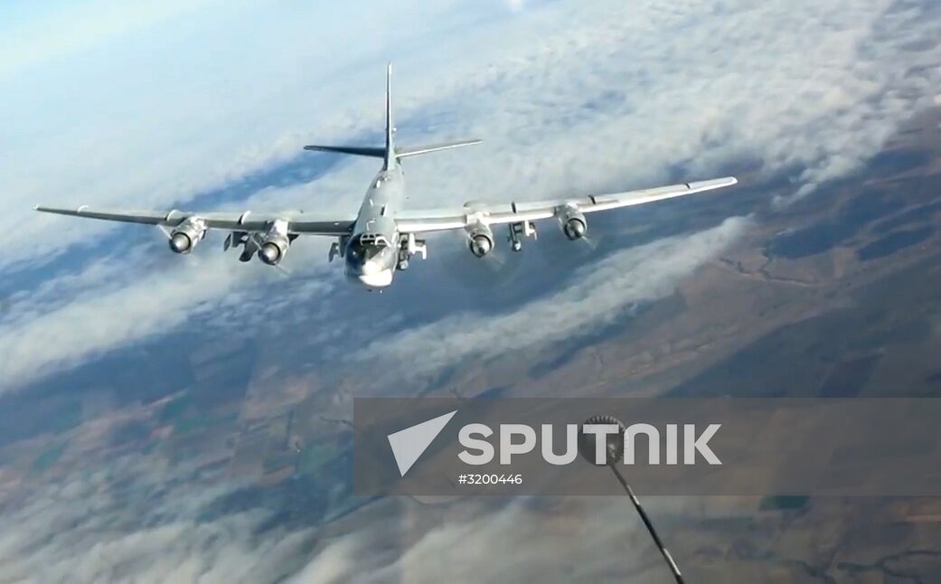 Tu-95MS strikes terrorist facilities in Syria with KhA-101 cruise missiles