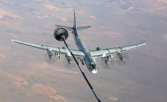 Tu-95MS strikes terrorist facilities in Syria with KhA-101 cruise missiles