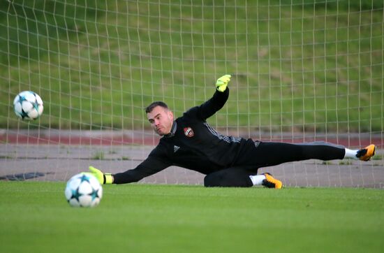 Football. UEFA Champions League. FC CSKA holds training session