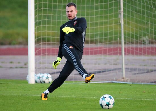 Football. UEFA Champions League. FC CSKA holds training session