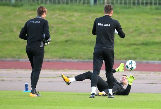 Football. UEFA Champions League. FC CSKA holds training session