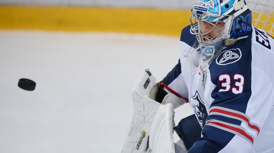 Ice hockey. Kontinental Hockey League. Avtomobilist vs. Neftekhimik