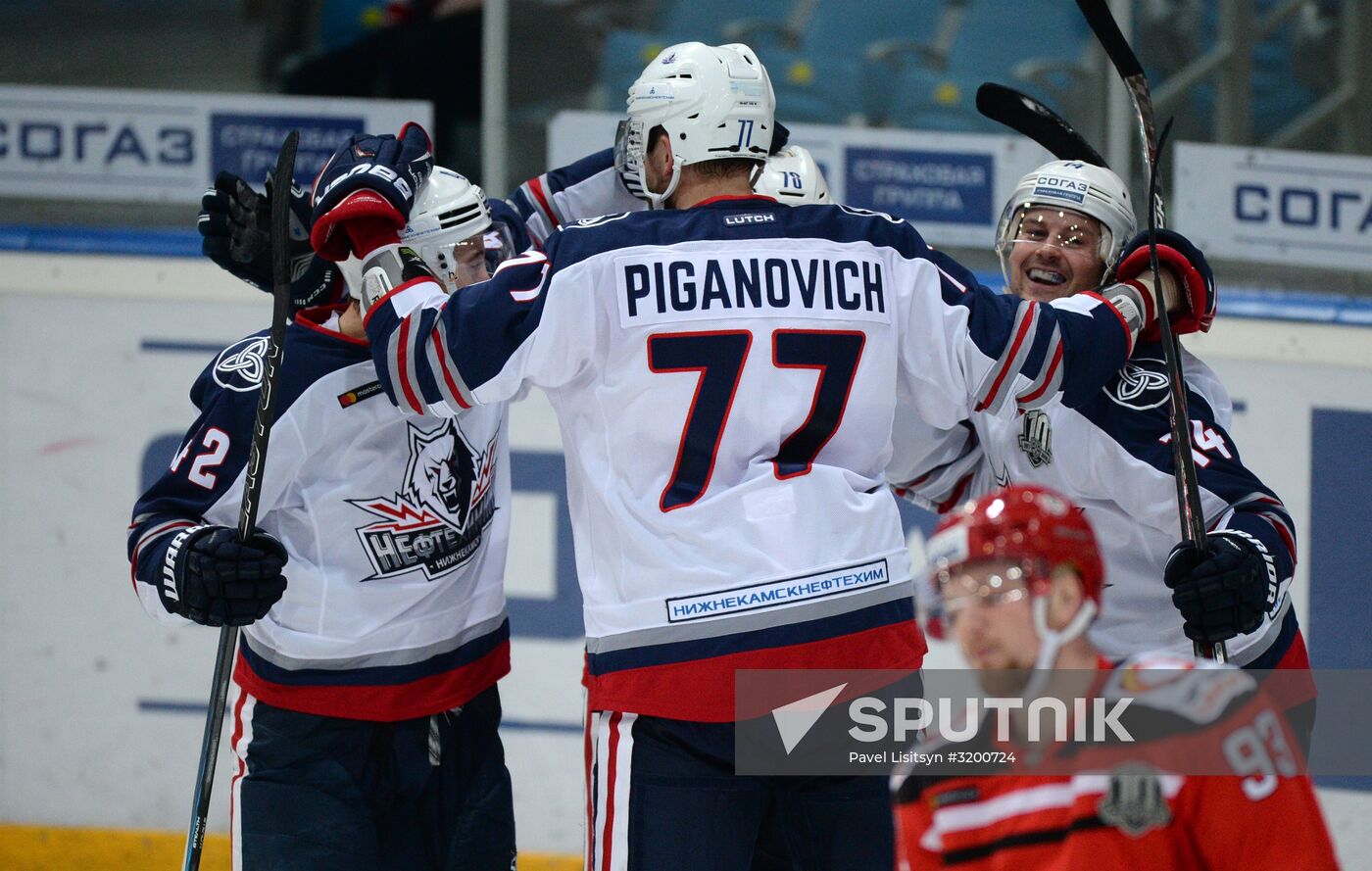 Ice hockey. Kontinental Hockey League. Avtomobilist vs. Neftekhimik