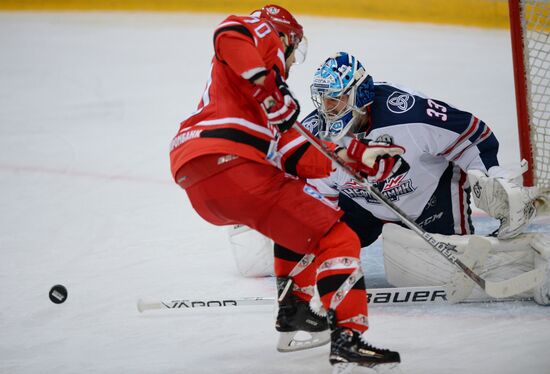 Ice hockey. Kontinental Hockey League. Avtomobilist vs. Neftekhimik
