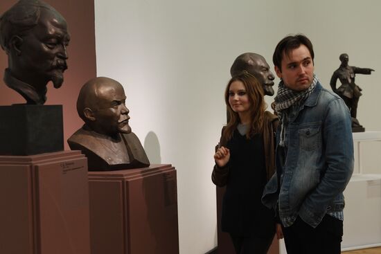 Opening of exhibitions, Mr. 1917 and Wind of Revolution: Sculpture of 1918-early 1930s