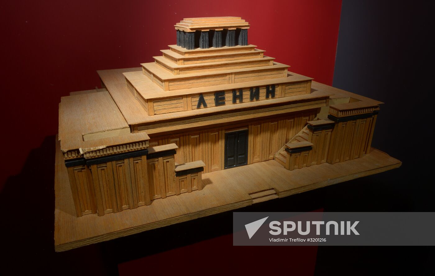 Lenin historical document exhibition items