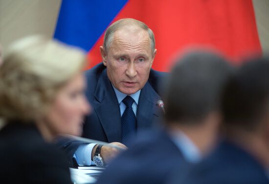 President Vladimir Putin chairs meeting with Russian Government members