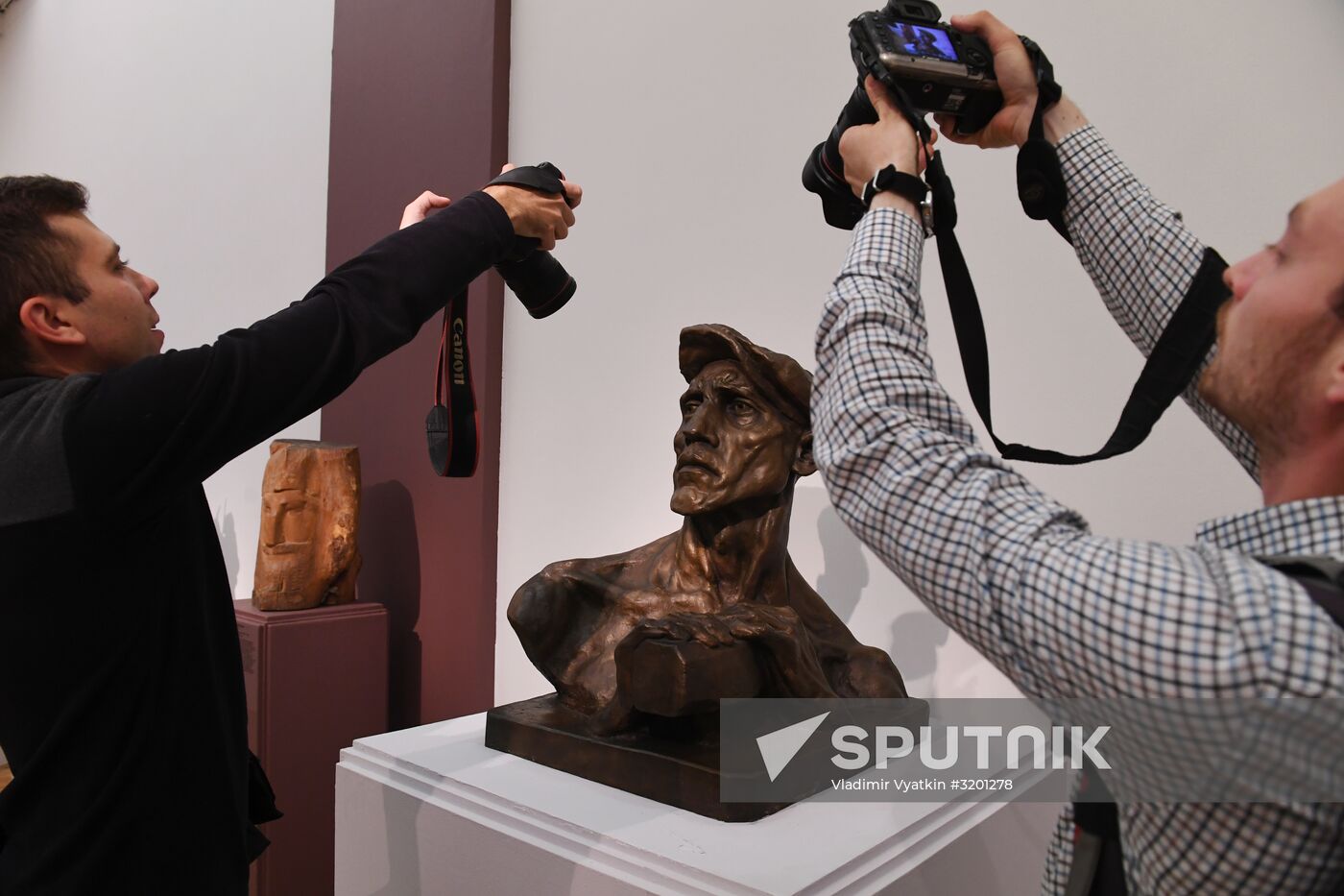 Opening of exhibitions, Mr. 1917 and Wind of Revolution: Sculpture of 1918-early 1930s