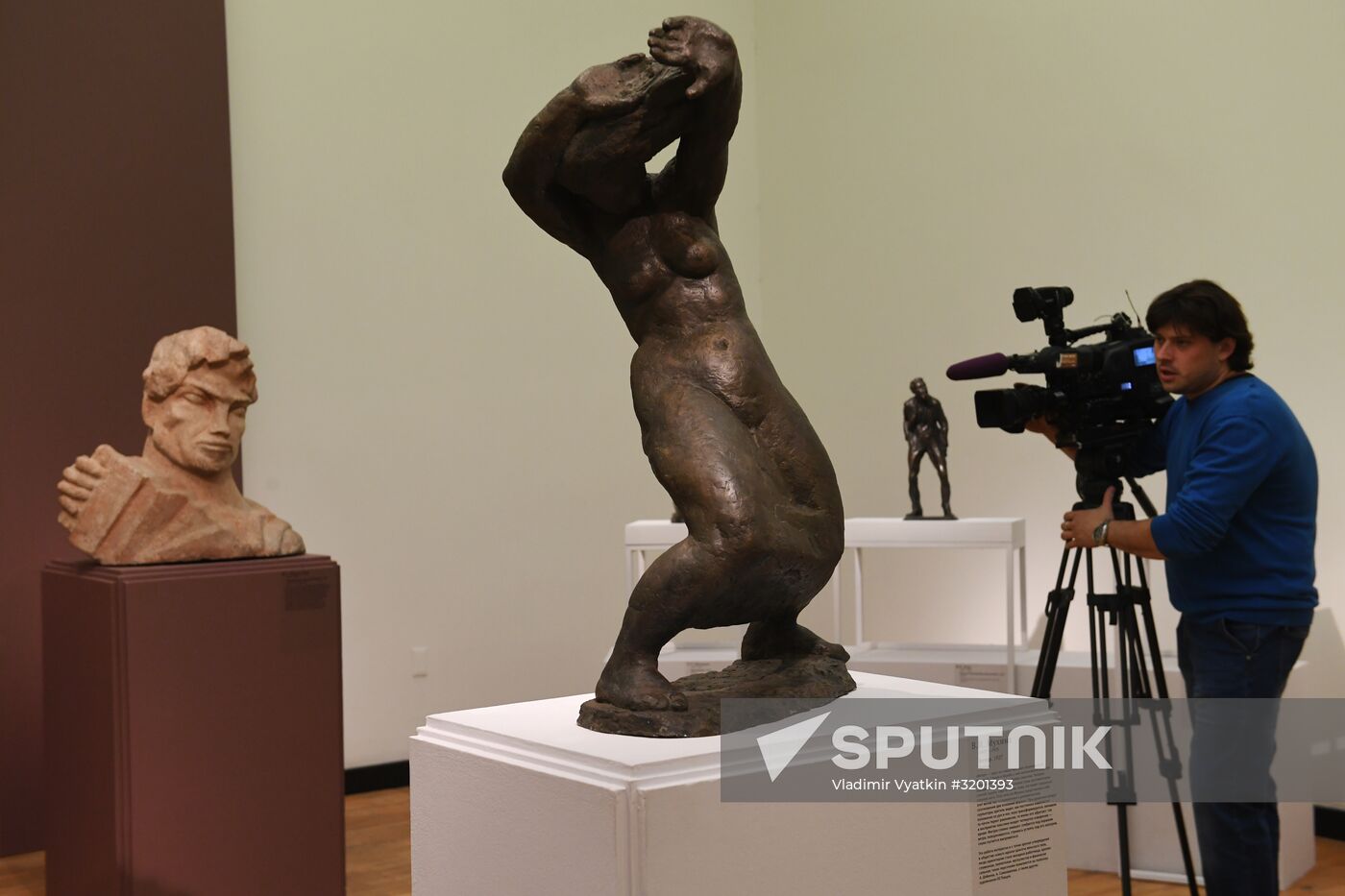 Opening of exhibitions, Mr. 1917 and Wind of Revolution: Sculpture of 1918-early 1930s