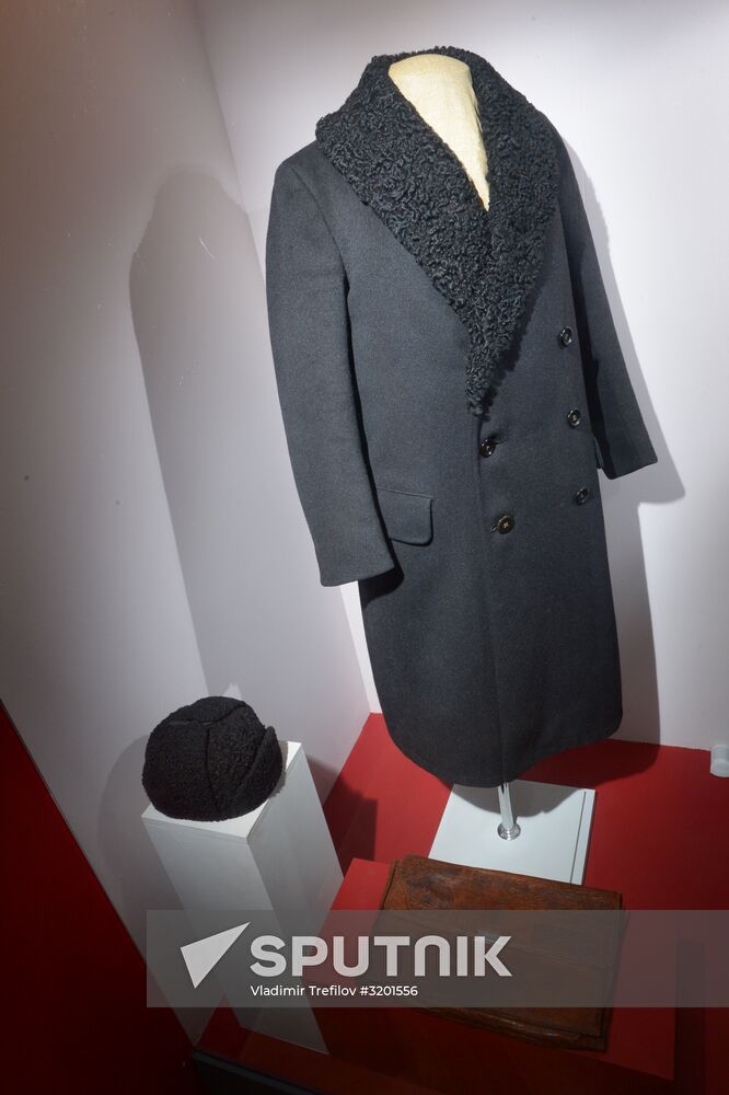 Lenin historical document exhibition items