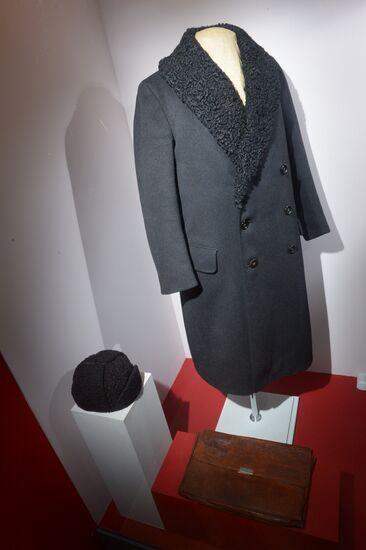 Lenin historical document exhibition items