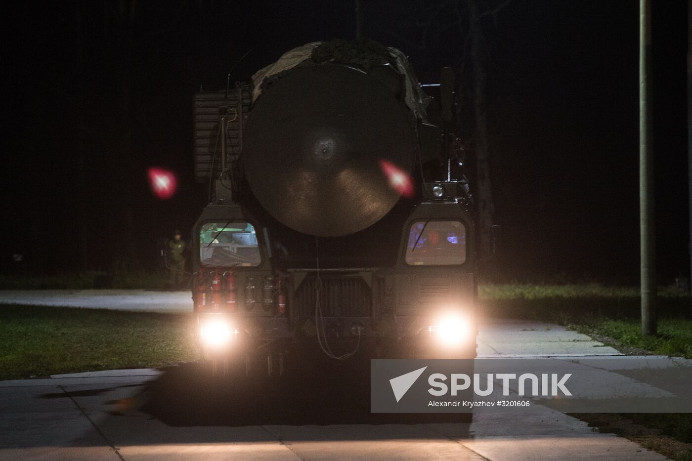 Novosibirsk air defense division of Strategic Missile Troops holds exercise